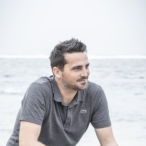Romain, le maestro de l'agence Cupidon